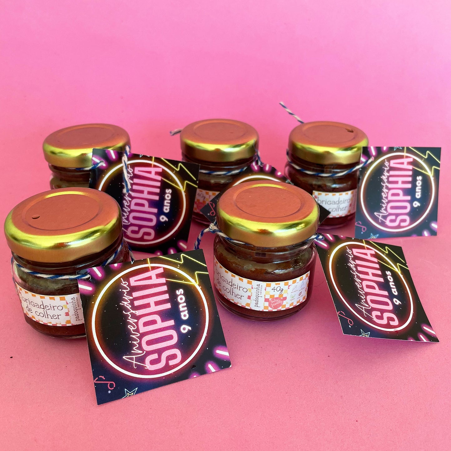Brigadeiro de colher com tag personalizada